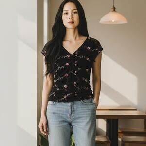 Vintage Y2K 2000s Wrapper Black Flower Floral Embroidered Tee Top Large